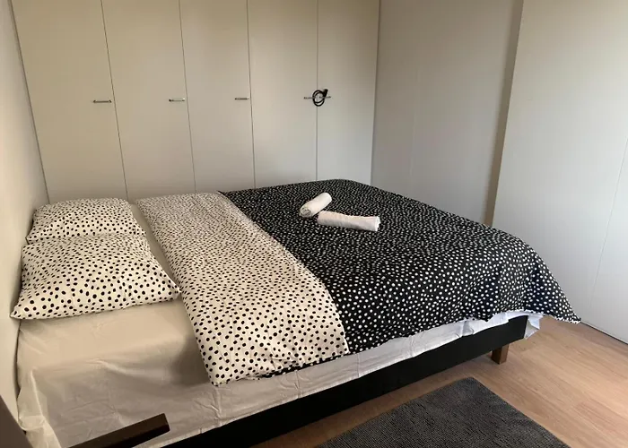 An Entire Apartment, 3 Min From Metro In Matinkylae, Апартаменты